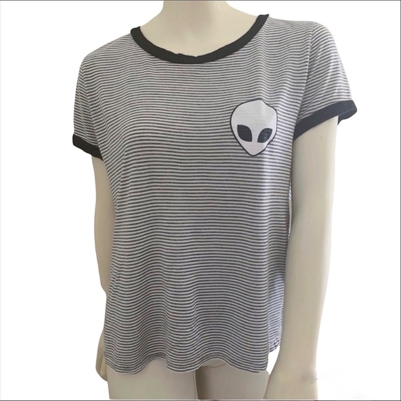 💙💙Peaches & Cream Black/White Striped Alien Top - Picture 2 of 9
